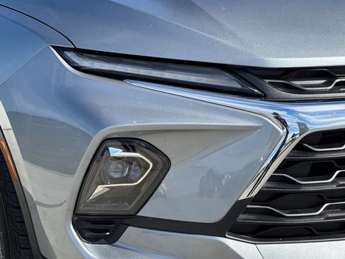 Used 2025 Chevrolet Blazer LT image 9
