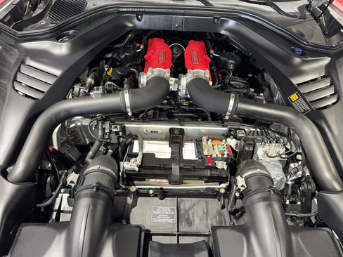 Used 2016 Ferrari California T image 34