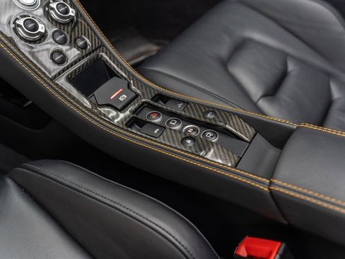 Used 2014 McLaren MP4-12C Spider RWD image 66