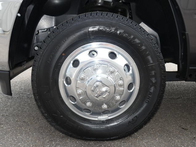 Used 2026 RAM 3500 Tradesman AWD/4WD image 12