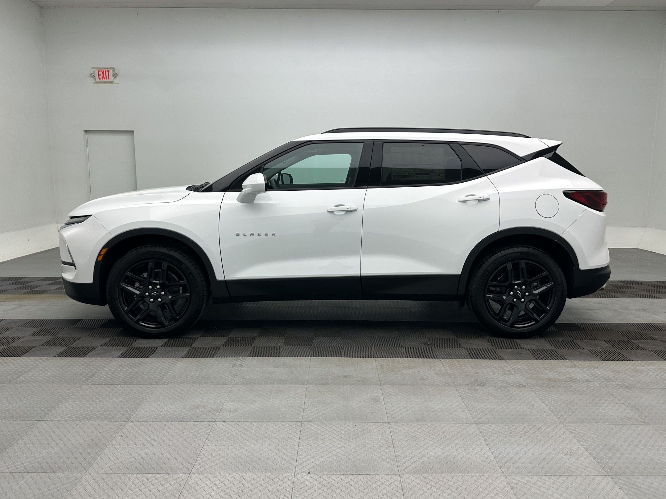 Certified 2026 Chevrolet Blazer LT w/ Convenience Package AWD/4WD image 2