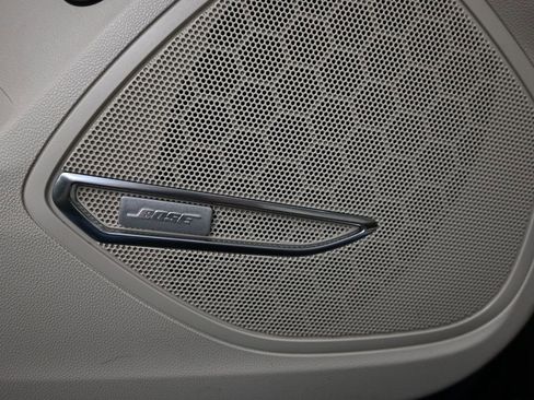 Used 2023 Buick Envision Avenir image 12