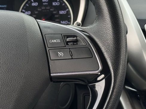 Used 2018 Mitsubishi Eclipse Cross SE image 16