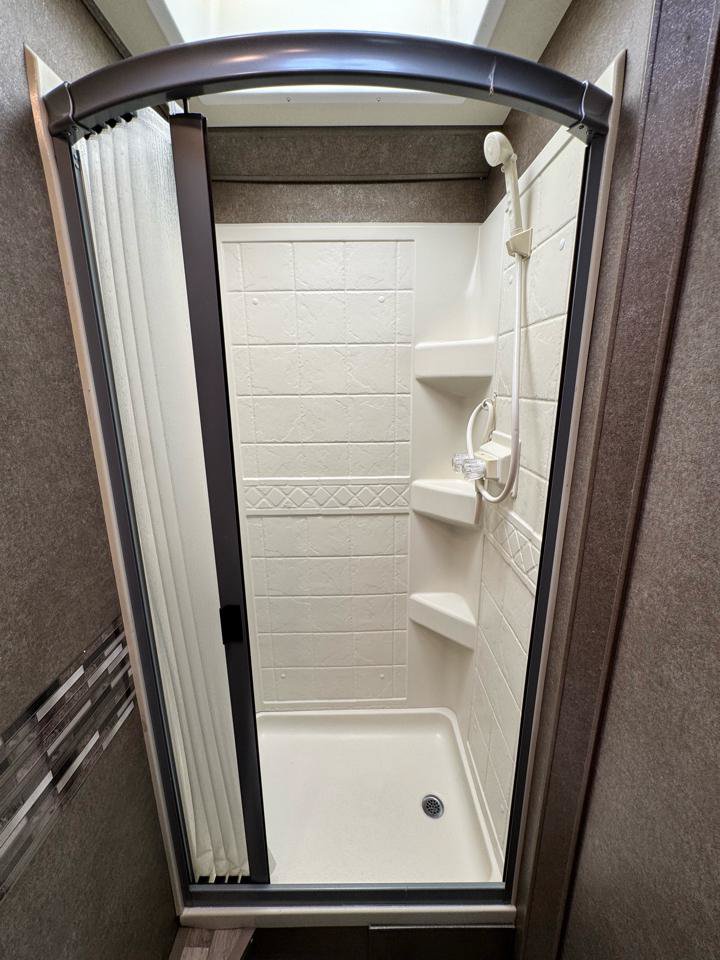 Used 2019 Mercedes-Benz Sprinter 170 image 45