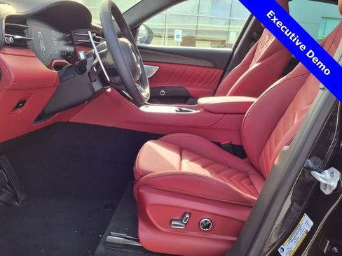 New 2025 Maserati Grecale GT image 18