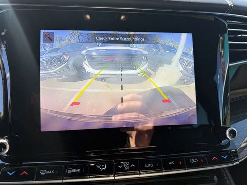 Used 2022 Jeep Wagoneer Series III w/ Flexible Seating Group image 13