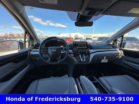 Certified 2024 Honda Odyssey Touring image 51