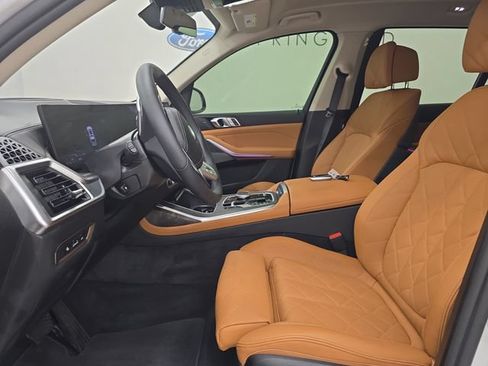 Used 2025 BMW X7 xDrive40i w/ Premium Package AWD/4WD image 30