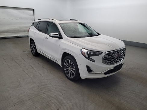 Used 2020 GMC Terrain Denali w/ Denali Premium Package AWD/4WD image 13