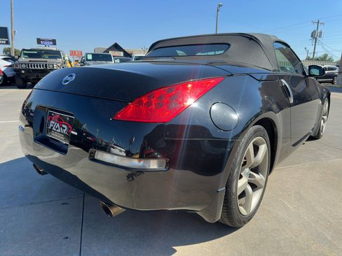 Used 2006 Nissan 350Z Touring image 7