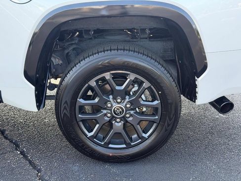 Used 2023 Toyota Tundra Platinum AWD/4WD image 8