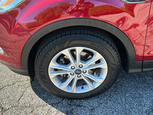 Used 2018 Ford Escape SEL FWD image 8