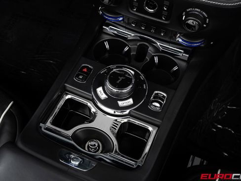 Used 2018 Rolls-Royce Dawn RWD image 33
