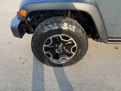 Used 2017 Jeep Wrangler Unlimited Rubicon AWD/4WD image 20