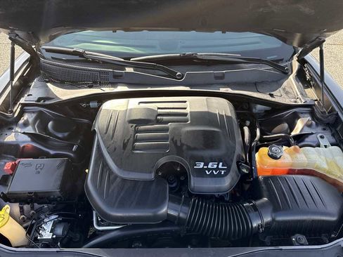 Used 2015 Dodge Charger SE w/ Sport Appearance Group image 35