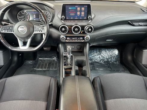 Used 2020 Nissan Sentra SV image 3
