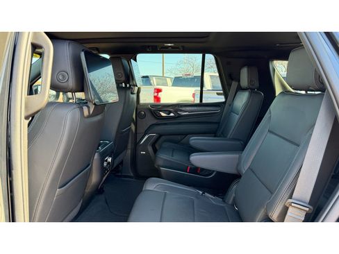 Used 2021 GMC Yukon Denali w/ Denali Premium Package image 19