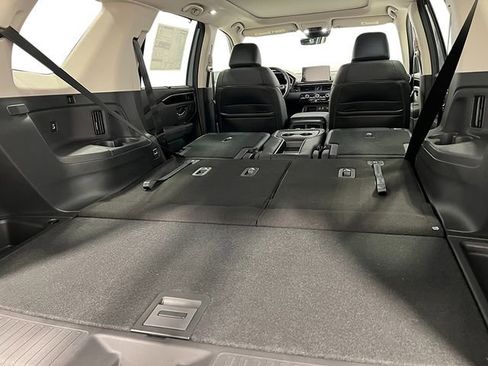 New 2025 Honda Pilot Touring image 35