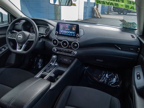 Used 2025 Nissan Sentra SV FWD image 27