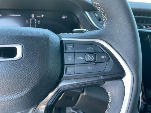 Certified 2023 Jeep Grand Cherokee L Laredo AWD/4WD image 45