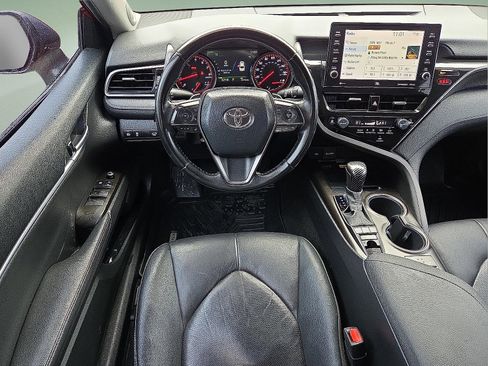 Used 2022 Toyota Camry XSE image 11