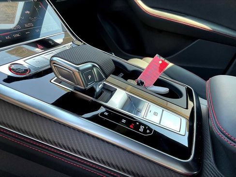 New 2025 Audi SQ8 Prestige image 7