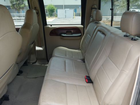 Used 2006 Ford F250 Lariat AWD/4WD image 69