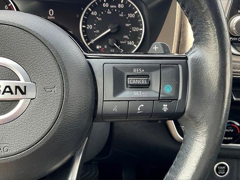 Used 2021 Nissan Rogue SV w/ Premium Package image 18