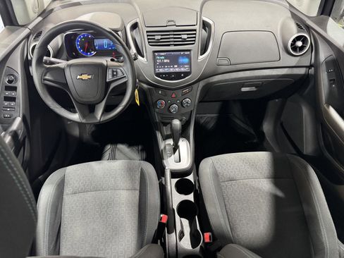 Used 2016 Chevrolet Trax LS w/ LPO, Protection Package FWD image 18
