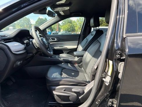 Used 2024 Jeep Compass Latitude AWD/4WD image 15