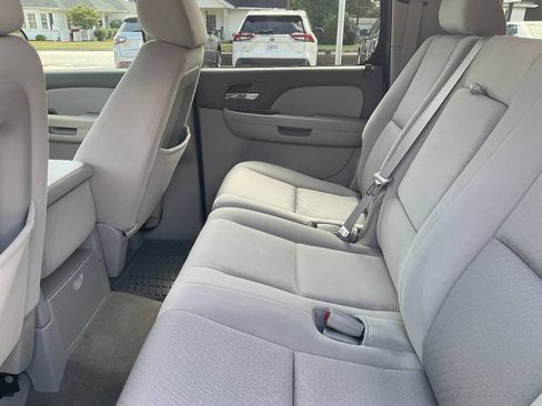 Used 2009 GMC Yukon XL SLE w/ Convenience Package RWD image 13