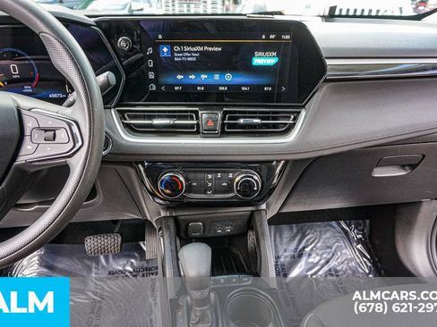 Used 2025 Chevrolet TrailBlazer LT AWD/4WD image 37