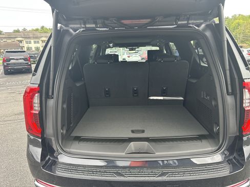 New 2026 GMC Yukon XL Elevation w/ Elevation Premium Package AWD/4WD image 14