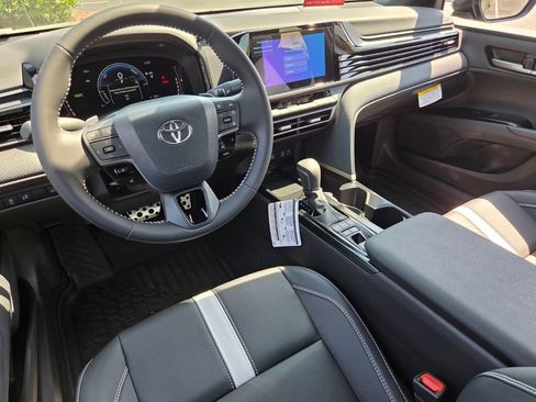New 2026 Toyota Camry SE FWD image 7