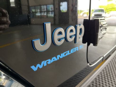 Used 2024 Jeep Wrangler High Altitude AWD/4WD image 60
