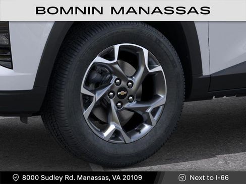 New 2025 Chevrolet Trax LT image 9