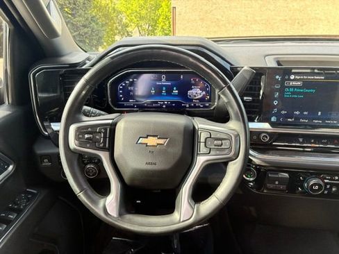 Used 2025 Chevrolet Silverado 3500 LTZ AWD/4WD image 13