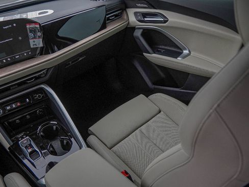 New 2025 Audi Q5 Premium Plus image 20