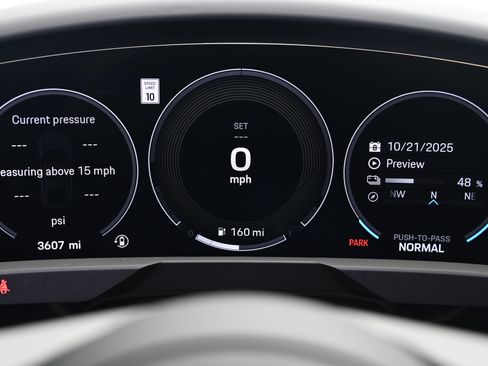 Used 2025 Porsche Taycan Turbo image 41