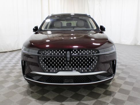 Used 2025 Lincoln Nautilus Reserve AWD/4WD image 30