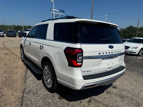 Used 2024 Ford Expedition Platinum AWD/4WD image 5