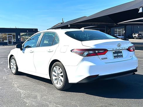 Used 2024 Toyota Camry LE image 6
