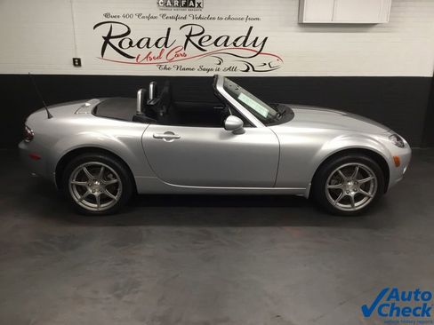 Used 2006 MAZDA MX-5 Miata Touring image 1
