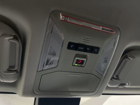 Used 2025 Toyota RAV4 XLE image 74