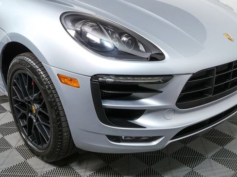 Certified 2017 Porsche Macan GTS image 39