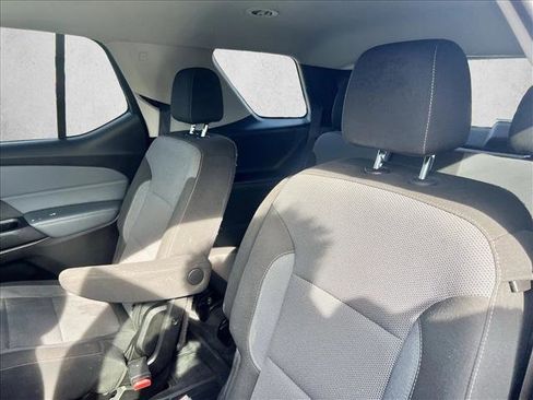 Used 2021 Chevrolet Traverse LT image 20