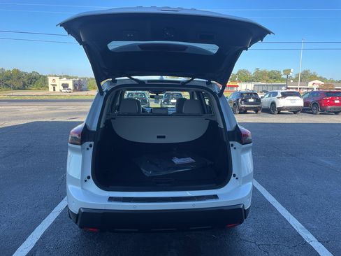 New 2026 Nissan Rogue SV image 22