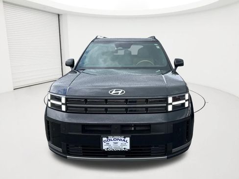 Used 2025 Hyundai Santa Fe Limited AWD/4WD image 2