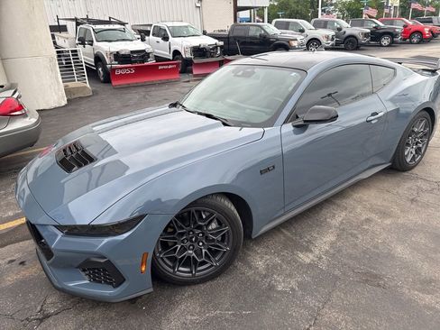 Used 2024 Ford Mustang GT Premium RWD image 3