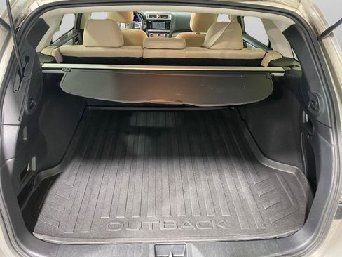 Used 2016 Subaru Outback 2.5i Premium AWD/4WD image 10